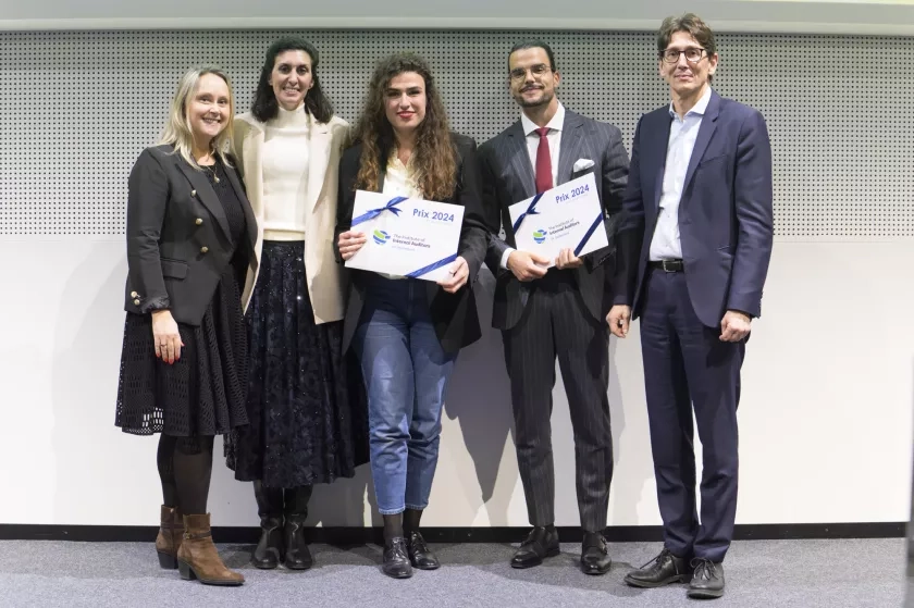 Prix 2024  CAS Audit interne, décerné par Thomas Flüeler, Co-CEO IIA à Stéphane Borges Gonçalves  & Jennifer Conti