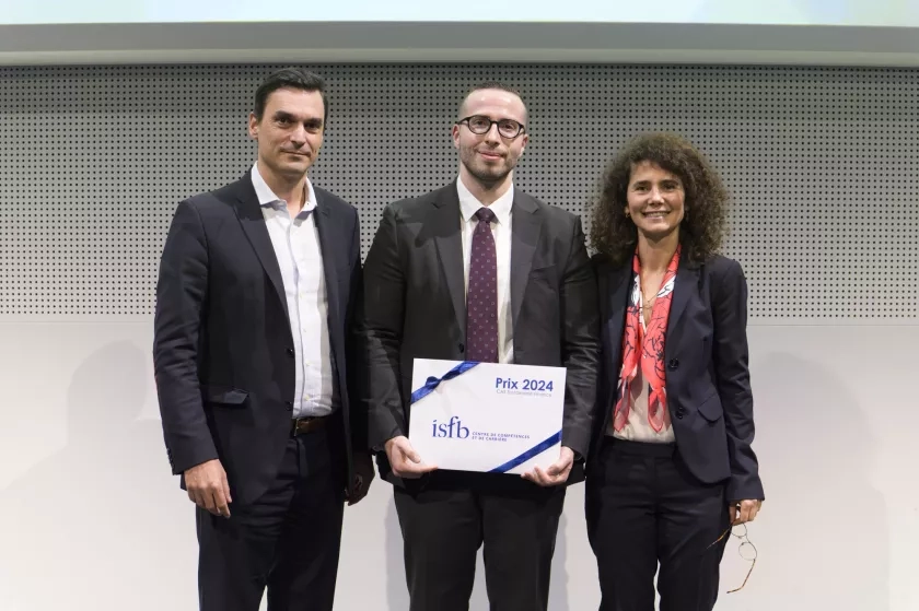 Prix CAS en Sustainable Finance, décerné à Joël Sobral Guilheiros par Mathias Baitan