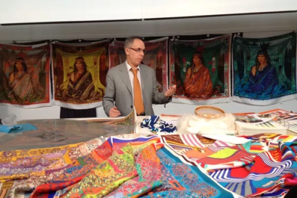 Visite des Ateliers Hermès, avec M. Kamel Hamadou, Directeur de la Communication de HTH, Pierre-Bénite, février 2013