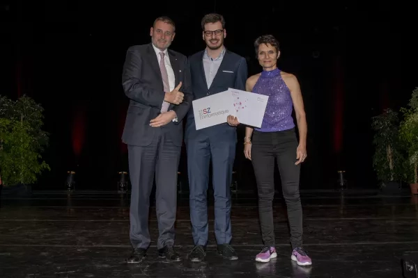 david_vicente_alvarez_prix_sz_informatique
