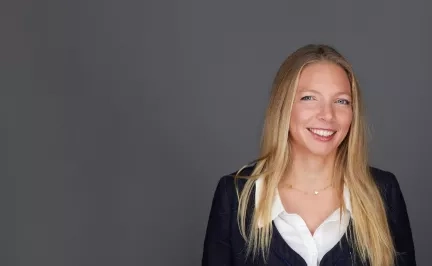 Zoë Falquet, membre du comité scientifique de l’EMBA de la HEG-Genève a été nommée « Women Leader of the Year »