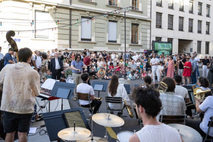 Le Big Band de la HEM joue à la Fête de la Musique