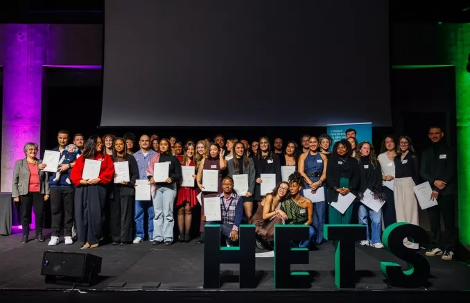 Remise des diplômes 2025 - Une partie des diplômé-es TS
